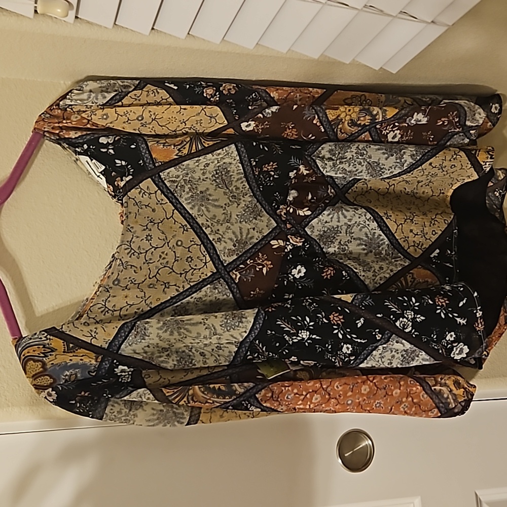 American eagle flowy blouse